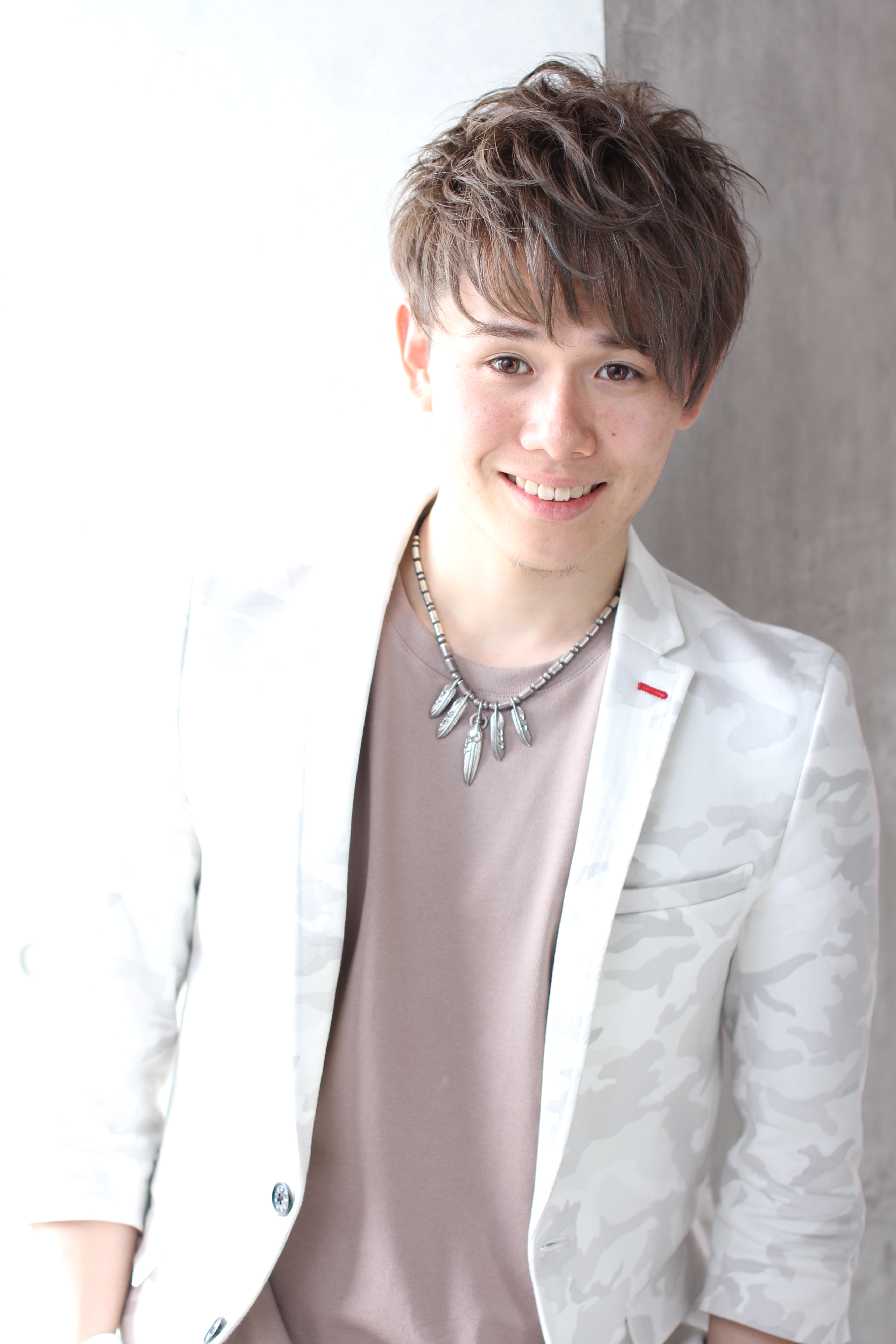 2ブロックネープレスアシメショート 原宿 美容室 口コミで人気の美容院ガランテ 髪質改善、ミネコラ、縮毛矯正
