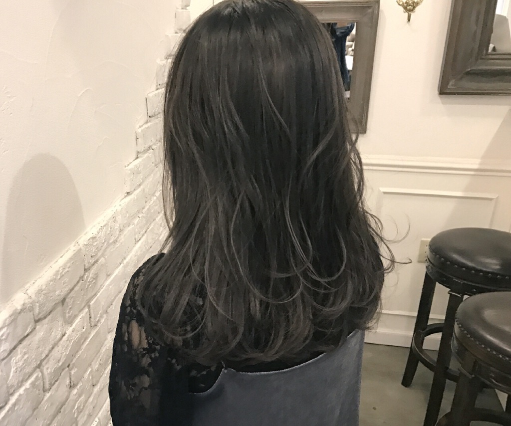 chiara*makidera*hair　ハイライトグレーアッシュ